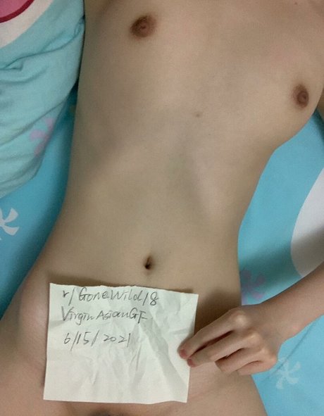 VirginAsianGF modelo desnudo imagen