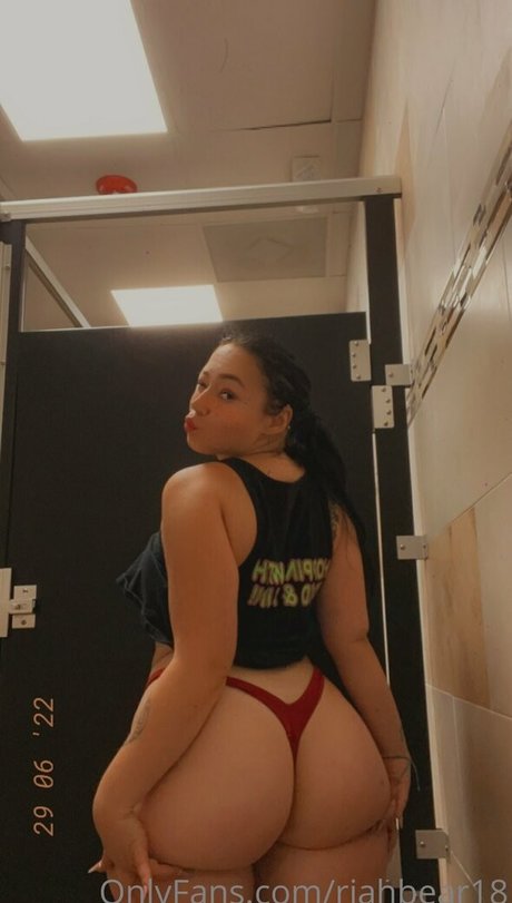 Riahbear18 estrella exclusiva galerías