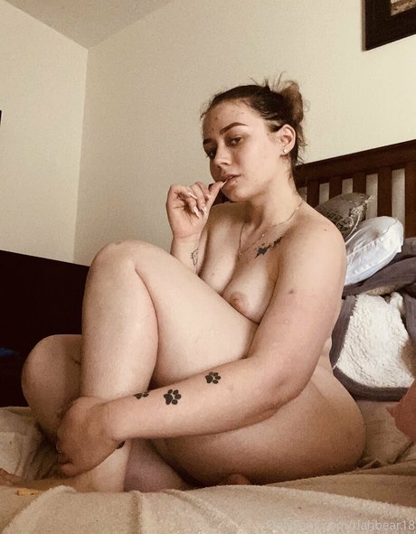 Riahbear18 actriz caliente galería