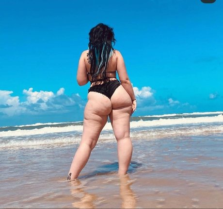 Riahbear18 estrella exclusiva imagen