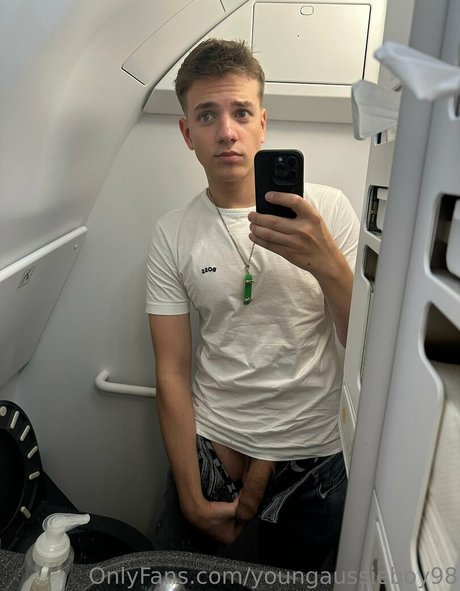 youngaussieboy98 estrella porno perfecta imágenes