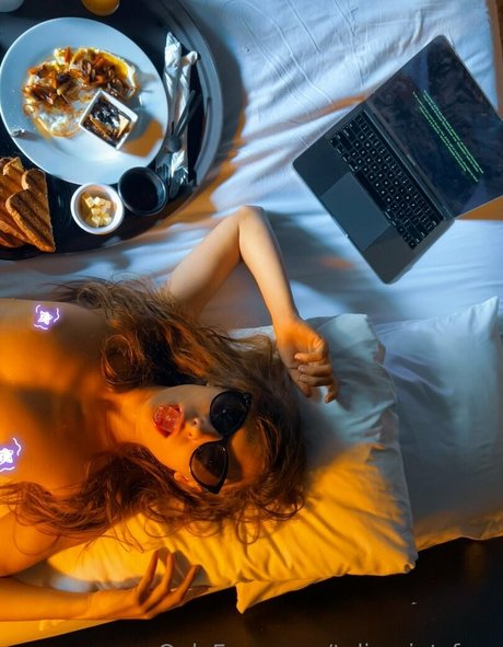 taliamint free estrella porno sexy imágenes