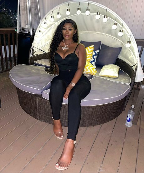 NonnieBaby xxx estrella porno archivo