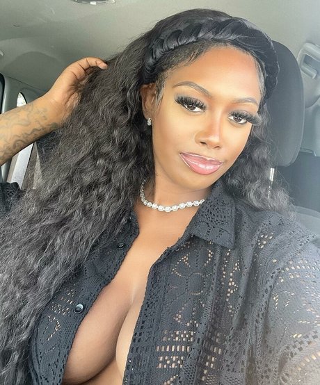 NonnieBaby modelo exclusivo imágenes