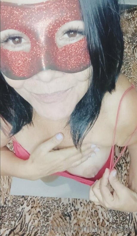 donaloba estrella desnuda galerías