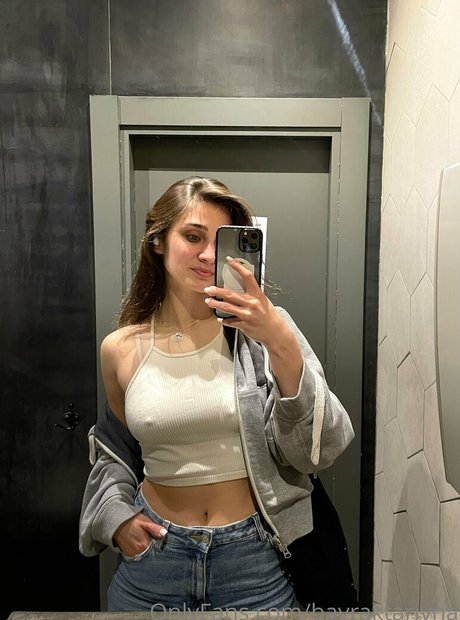 bayraktarivna modelo pornografico imagen