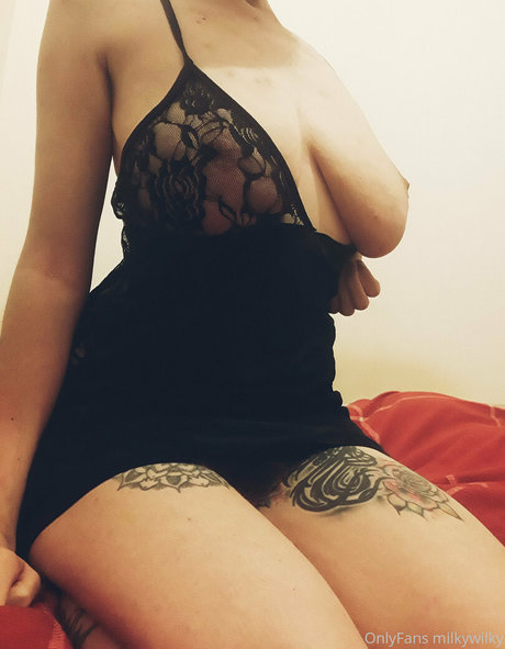 MilkyWilky actriz porno fotos