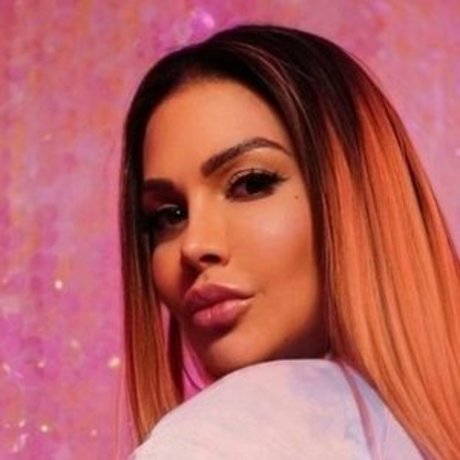 IvySky modelo desnudos galerías