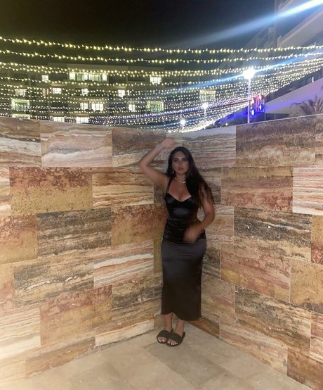 therealmeghnaa estrella superior galería