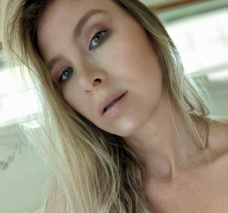 Mallory Moore modelo desnudos fotos