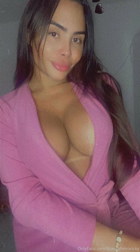 biancapetrovickyoficial estrella porno perfecta galerías