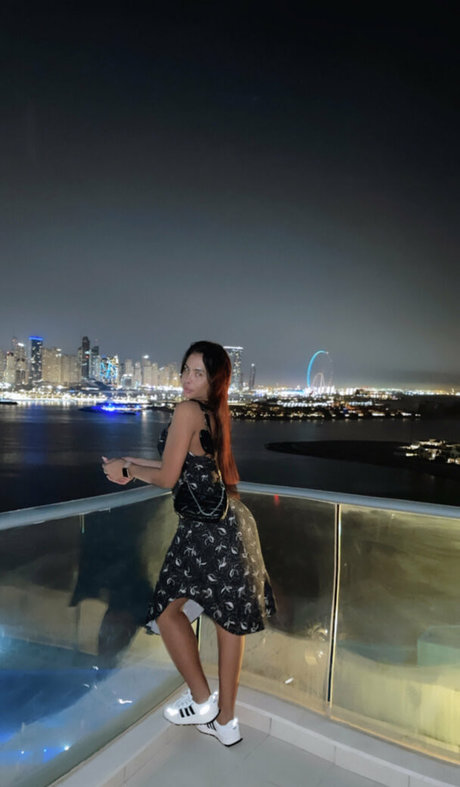 biancapetrovickyoficial estrella porno desnuda recopilación