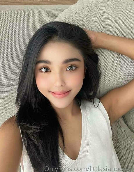 littlasianbooty estrella porno atractiva galería