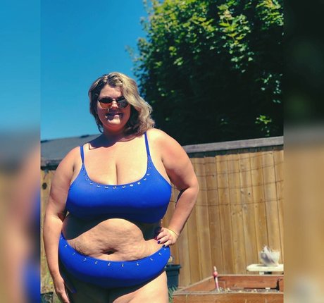 plussize andfine hermosa estrella porno fotos