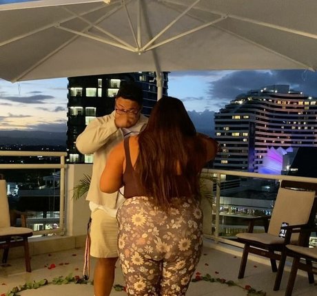 Antonia Waerea Adams estrella porno en alta definición galería