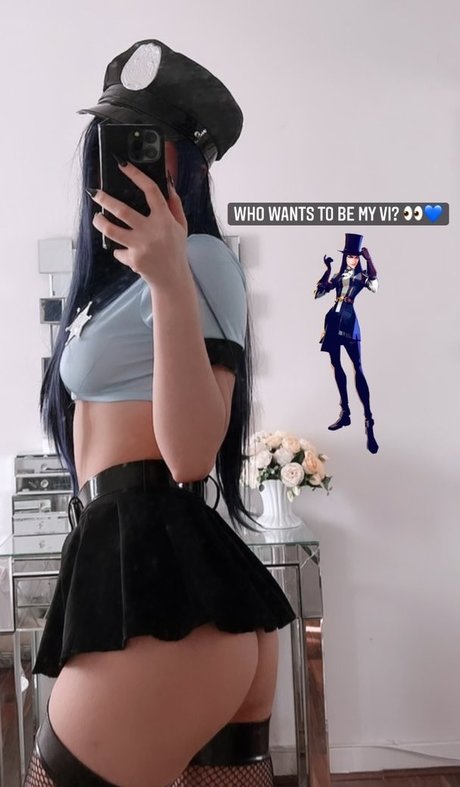 Choukandii estrella porno atractiva galería