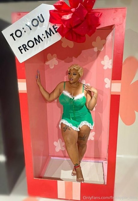 fineapple diva modelo porno imágenes