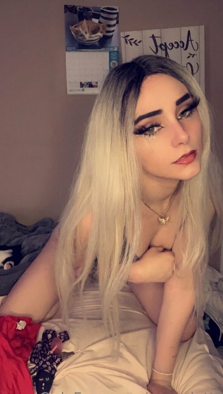 Peepdattt estrella libre galerías