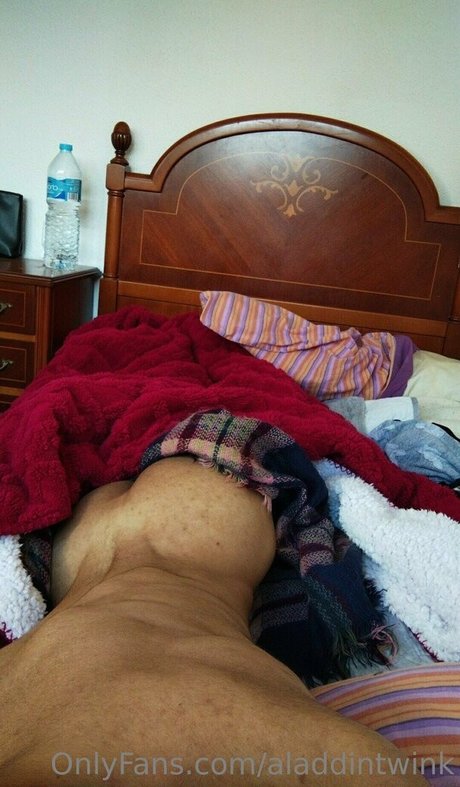 aladdintwink modelo desnuda imágenes