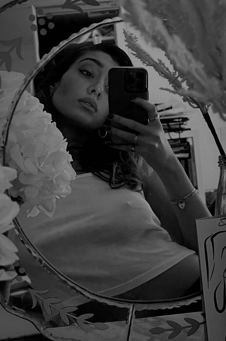 Leyla Sitki modelo mejor galerías