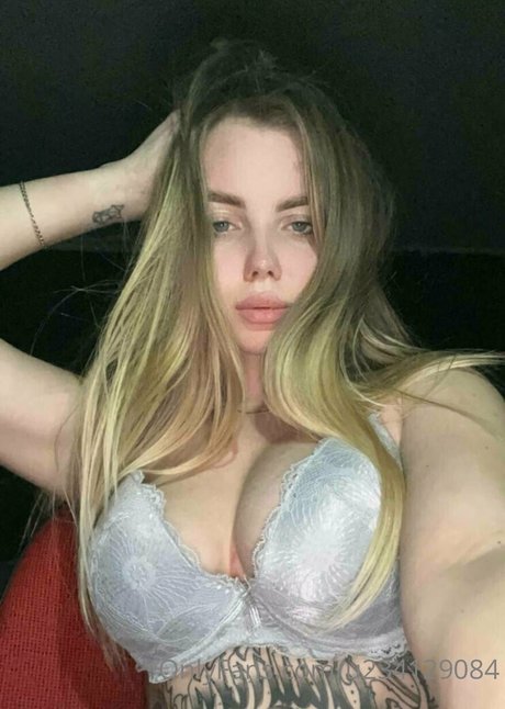 flora belll modelo perfecto recopilación