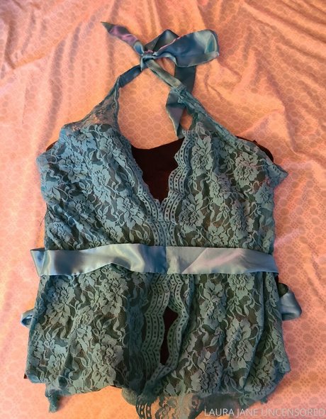 laurajaneuncensored estrella desnuda fotos