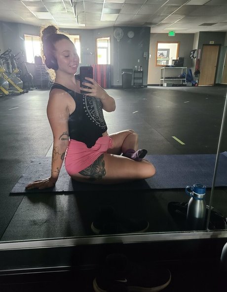 PiperMaePeach actriz erótica fotos