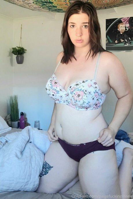 paigefuckingsteele estrella porno erótica foto