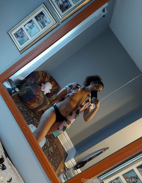 Slightly Expired hermosa estrella porno fotos