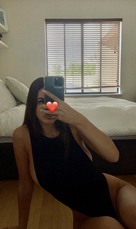 Indienna actriz desnuda imagen