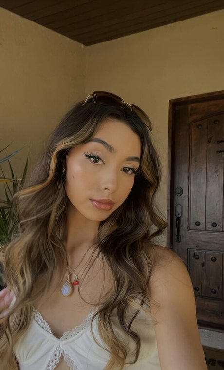 aashleygiselle estrella porno desnuda imagen