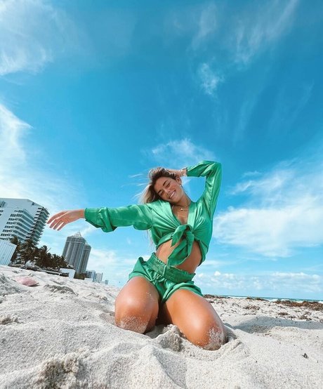 Hopie Schlenker modelo pornografico imágenes