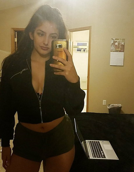 sarahsweetest sexo modelo imágenes