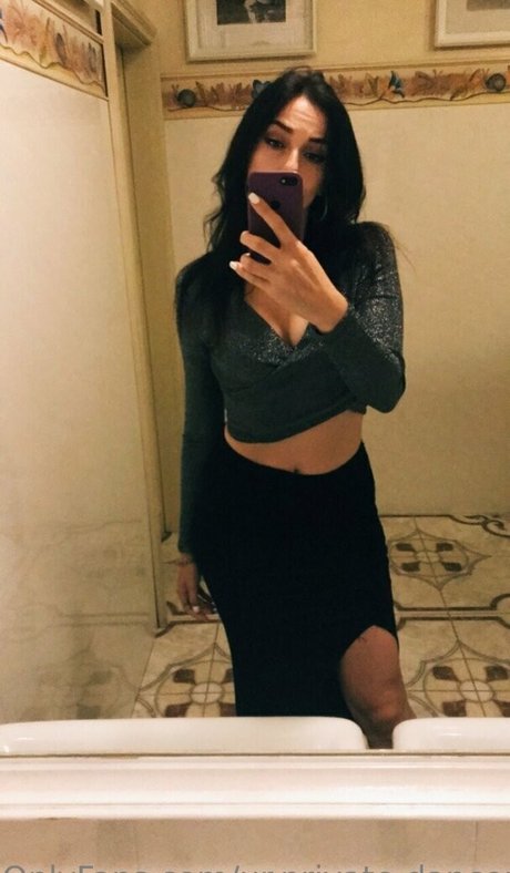 ur private dancer hermosa modelo galería