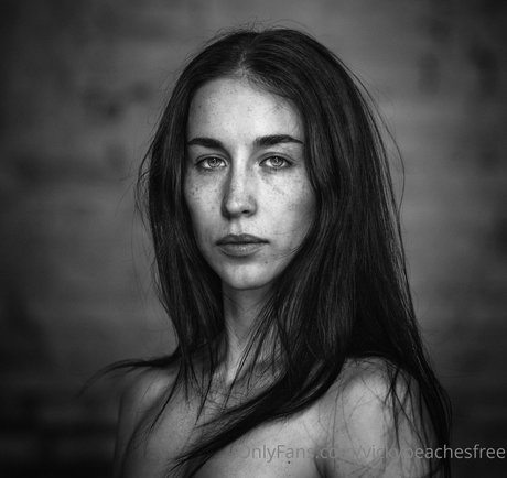 vickypeachesfree actriz adulta imágenes