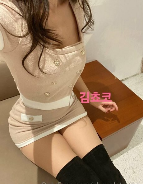 Chocoletmilkk xxx model images
