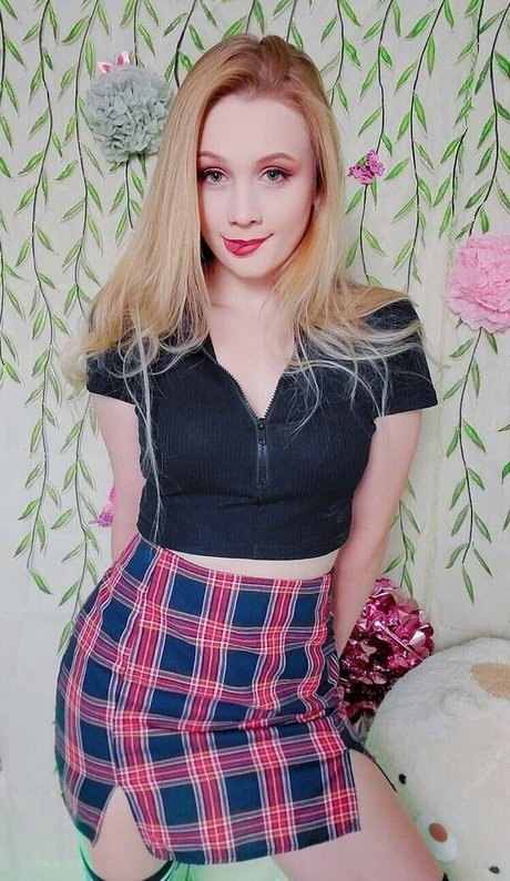 Miinu Inu pornographic actress img