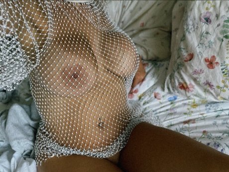 Sophie Reade star art photo