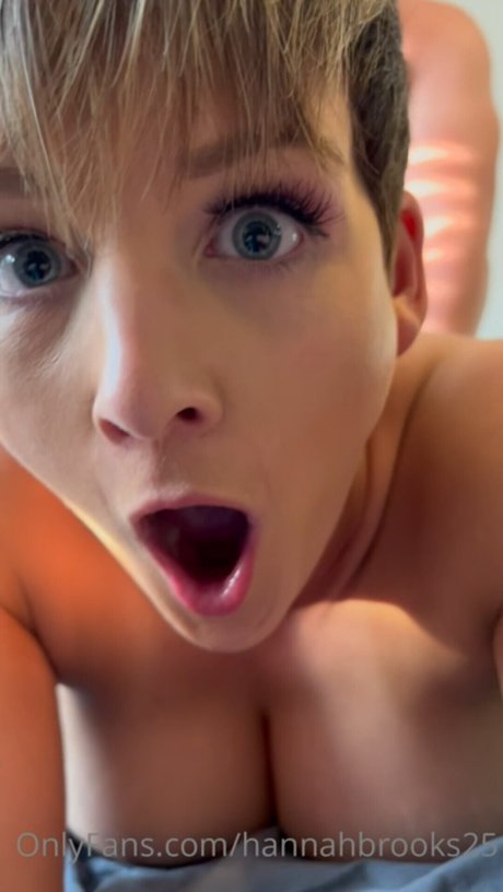 Hannah Brooks perfect model gallery