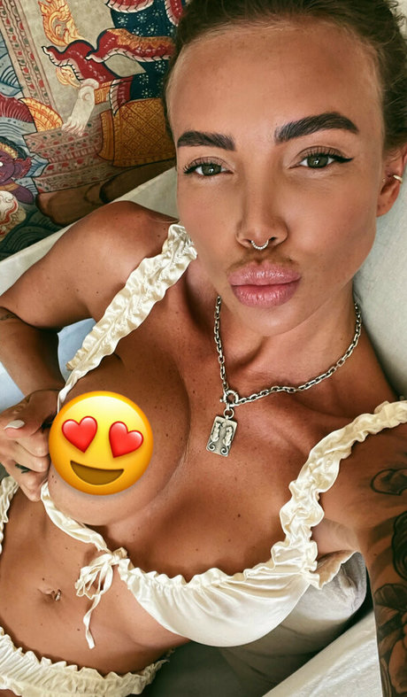 Anna Aksyuk pornstar pretty galleries