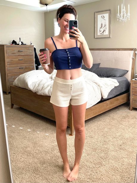 betterbeclaire model high quality picture