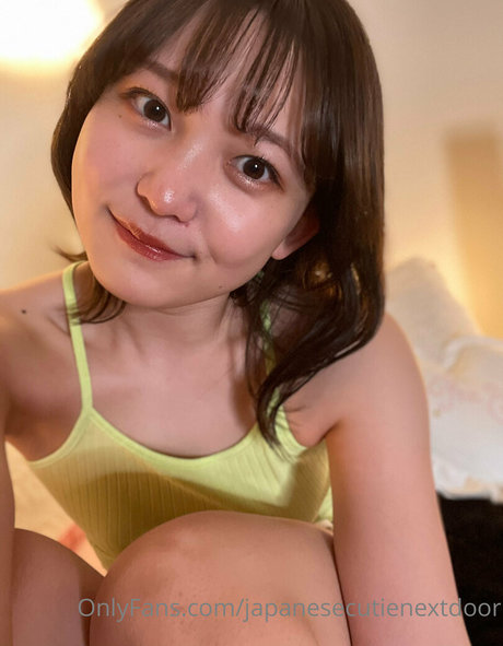 Japanese Cutie Next Door model sexy picture