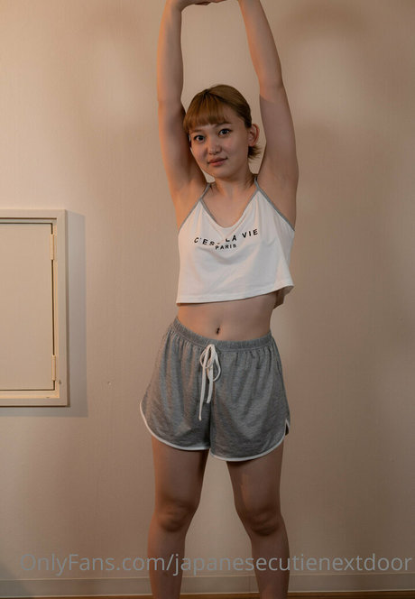 Japanese Cutie Next Door hot model pics
