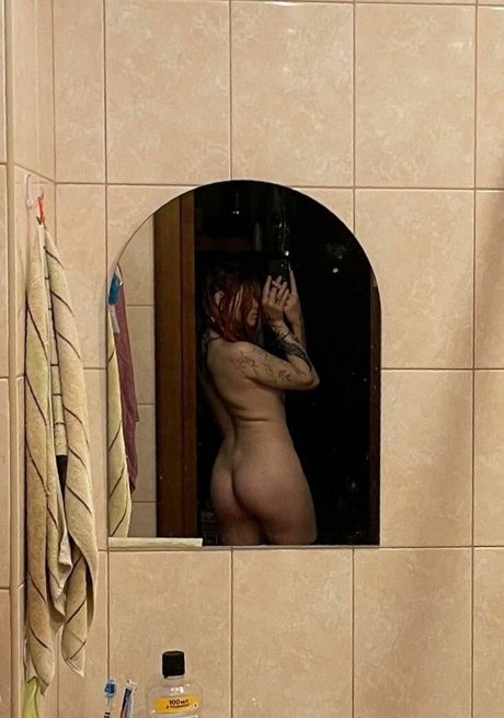 Little Polly erotic model pics