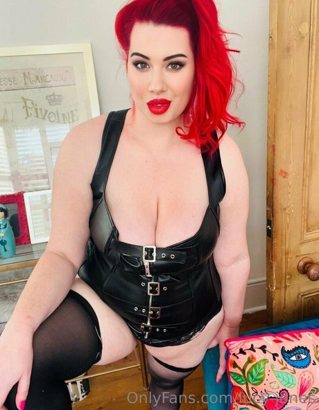 xxx milf onlyfans beautiful pic