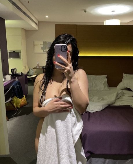 Zeeba Kalan pornographic actress picture