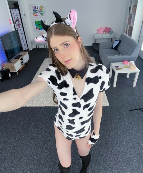 lilhyper pornstar pretty pic