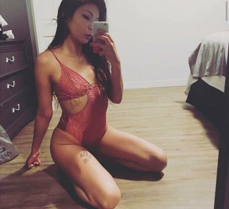 mia morenooo pornstar naked image