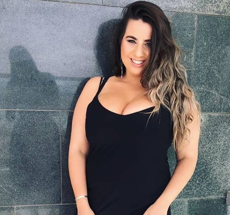 famous girls onlyfans adult img