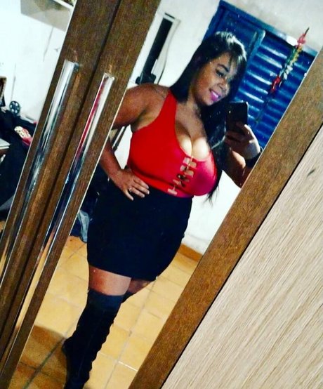 bi anchi00 nude star images